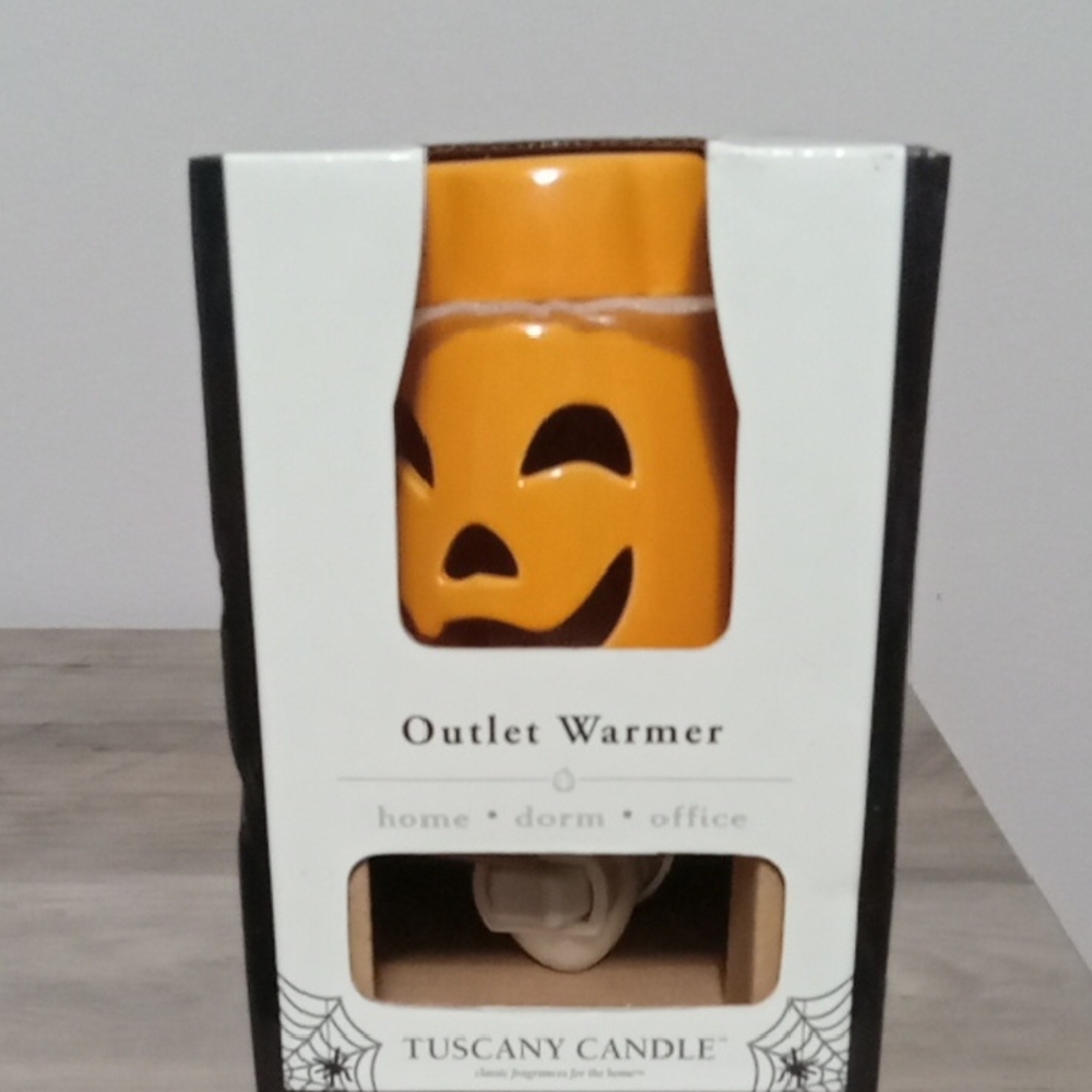Tuscany Halloween Outlet Warmer 🎃🎃🎃 New